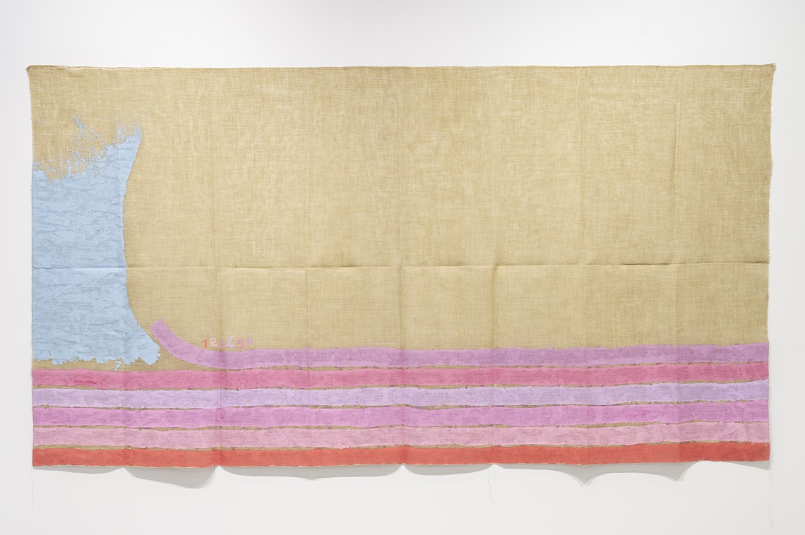 Courtesy Fondazione Giorgio Griffa _ ph Federico Rizzo_Giorgio Griffa, Sette colori, 2000, acrylic on canvas, 177×329 cm Sette colori, 2000, acrylic on canvas, 177x329 cm_ Courtesy Fondazione Giorgio Griffa _ ph Federico Rizzo